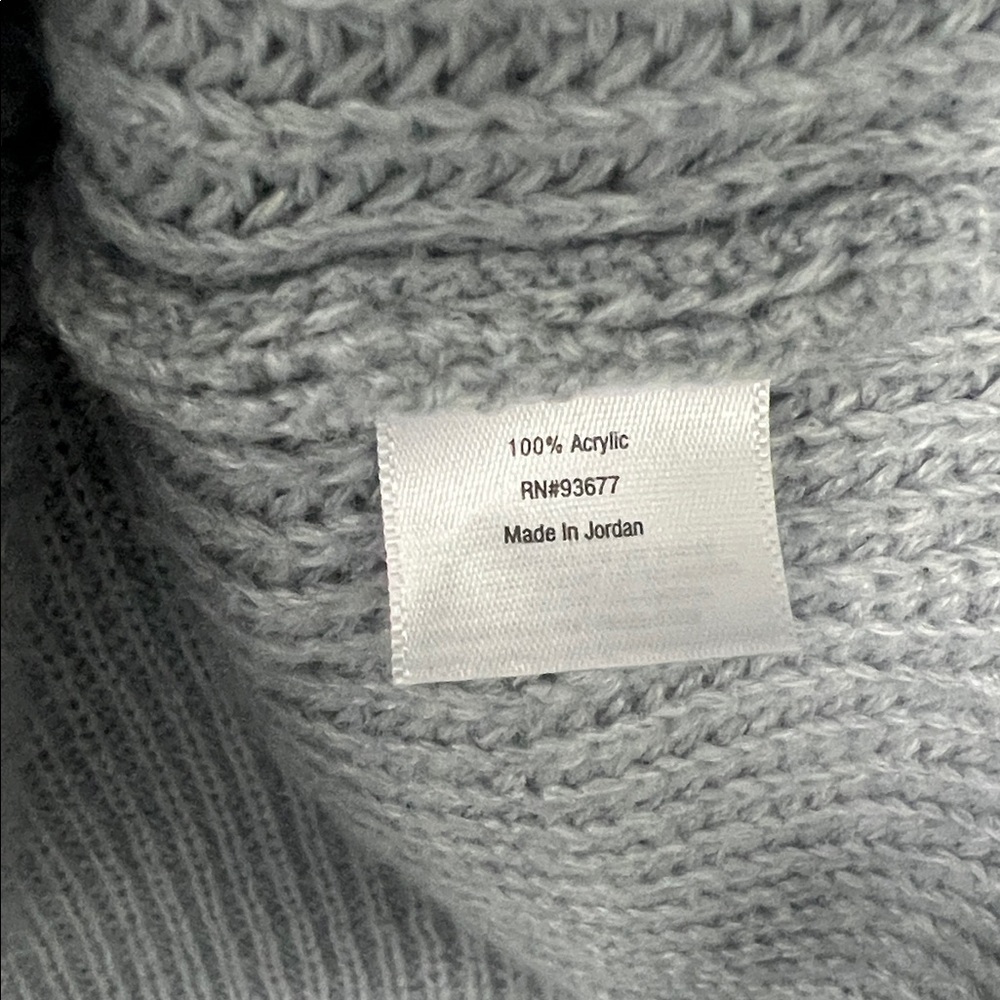 Gray Sweater - Picture 5 of 6